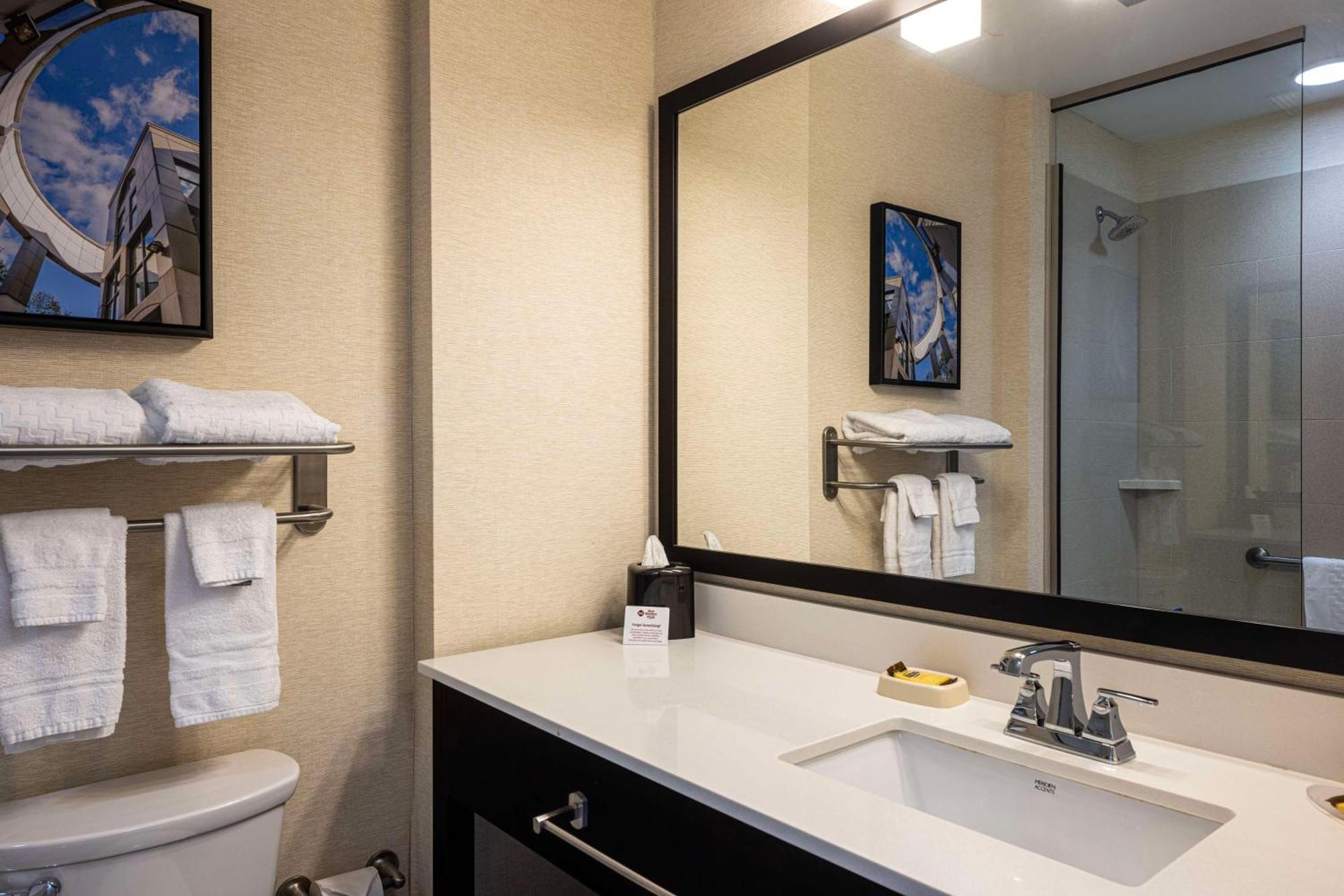 Best Western Plus Franciscan Square Inn & Suites Steubenville Ngoại thất bức ảnh