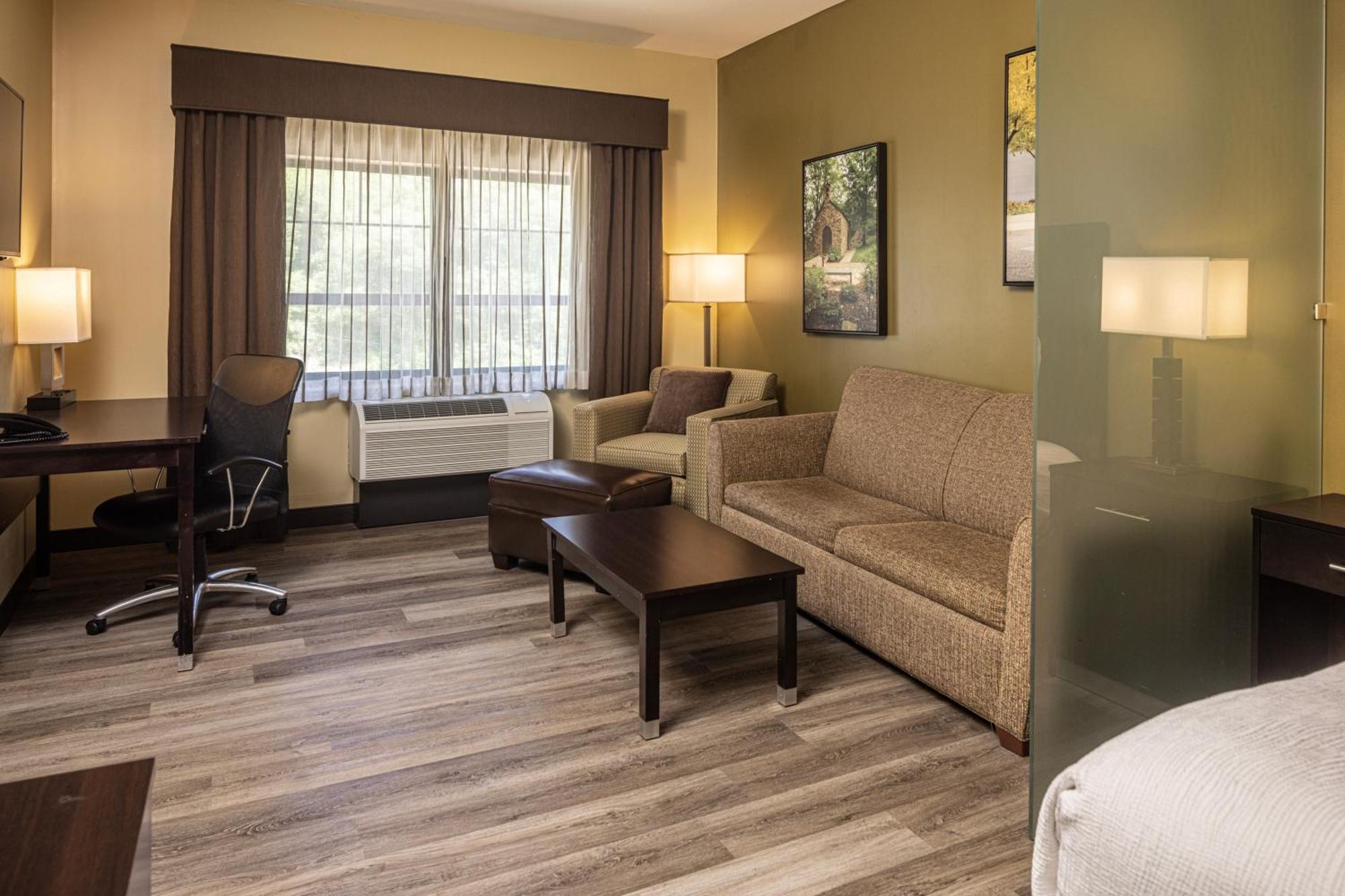 Best Western Plus Franciscan Square Inn & Suites Steubenville Ngoại thất bức ảnh