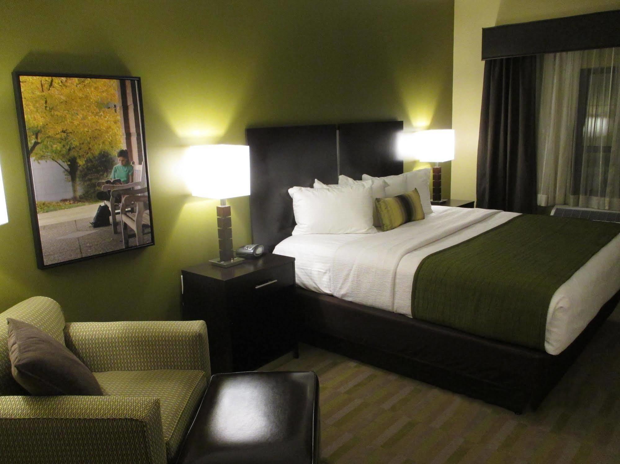 Best Western Plus Franciscan Square Inn & Suites Steubenville Ngoại thất bức ảnh