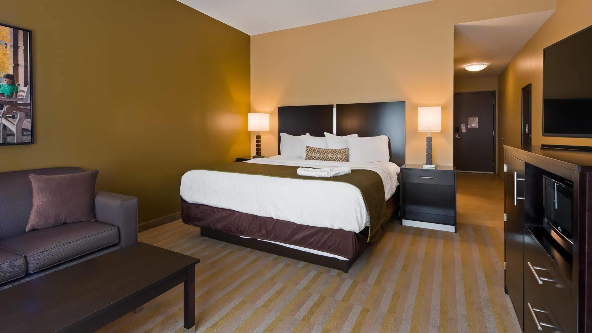 Best Western Plus Franciscan Square Inn & Suites Steubenville Ngoại thất bức ảnh